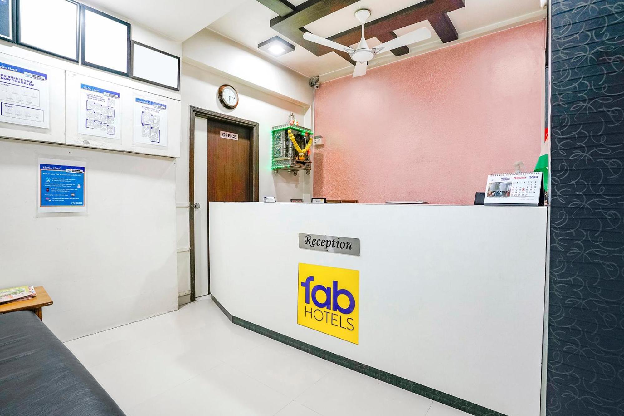 Fabhotel Skylon, Near Mahatma Mandir Гандинагар Екстериор снимка